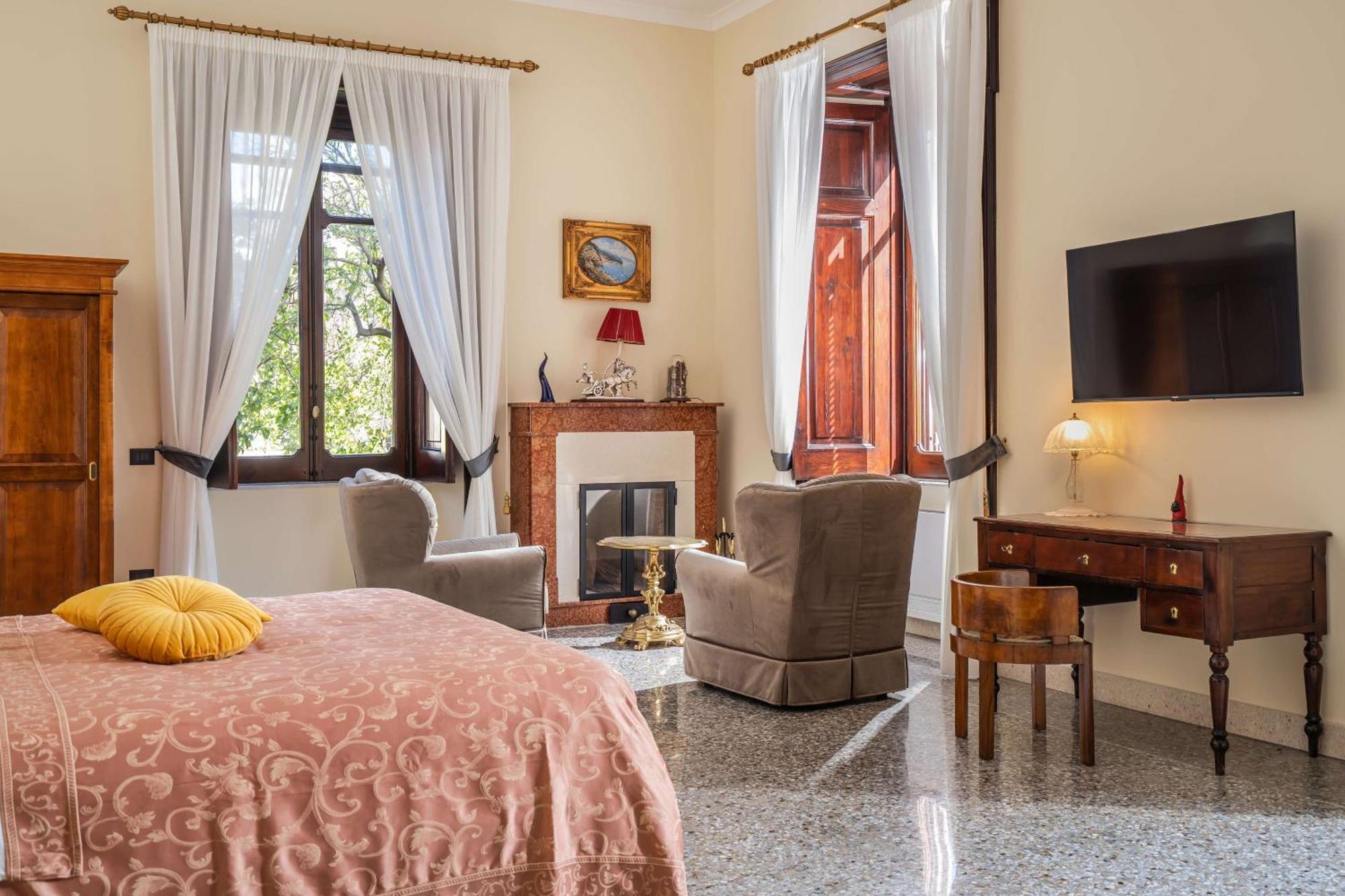 Villa Agostino Luxury B&B Vico Equense Værelse billede